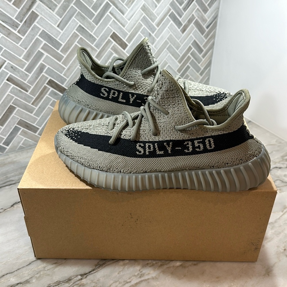 Yeezy 350 V2 Granite